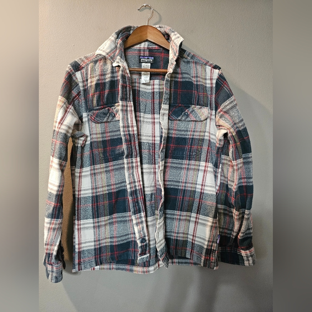 Patagonia Plaid Organic Cotton Flannels 2 Pack Bundle Mens Size M